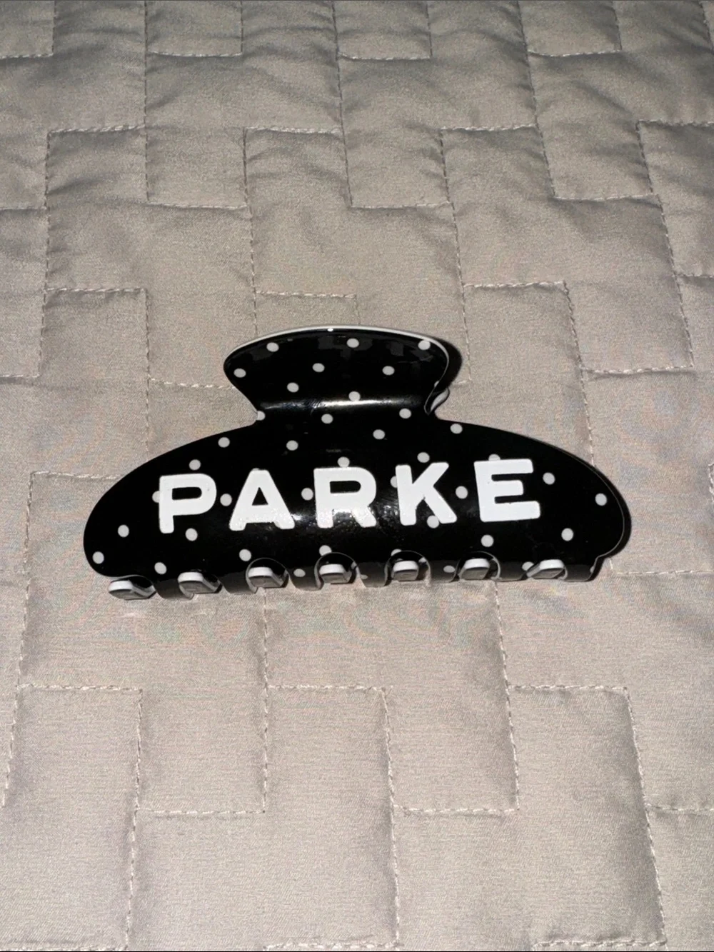 Parke polka dot claw clip